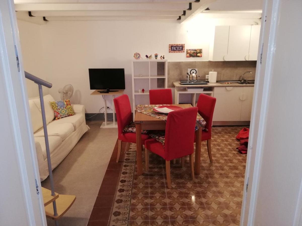 Il Posto Giusto Station Rooms Palermo Exteriér fotografie