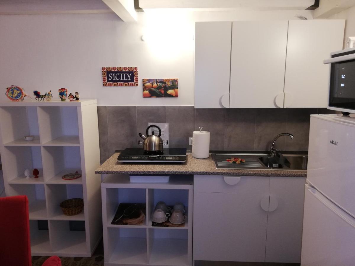 Il Posto Giusto Station Rooms Palermo Exteriér fotografie